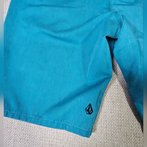 Teal Blue Mens Chino Athletic Shorts by Volcom.  Size 34 - Picture 5 of 16
